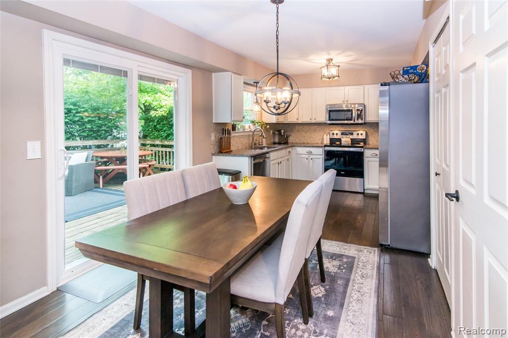 45234 Prestbury Road, Canton, MI 48187 — Photo 17