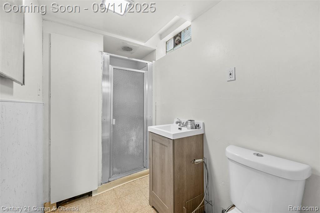 8235 Virgil Street, Dearborn Heights, MI 48127 — Photo 24