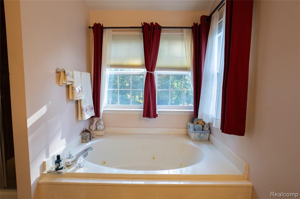 6263 Knob Bend Drive, Grand Blanc, MI 48439 — Photo 24