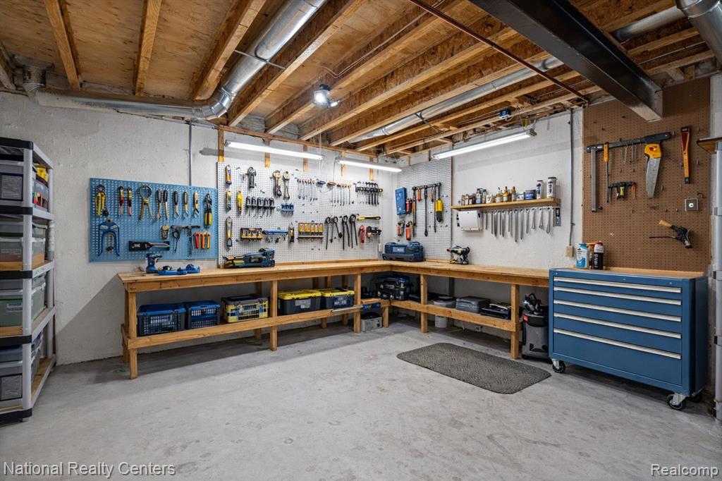8521 Brewster, Canton, MI 48187 — Photo 35