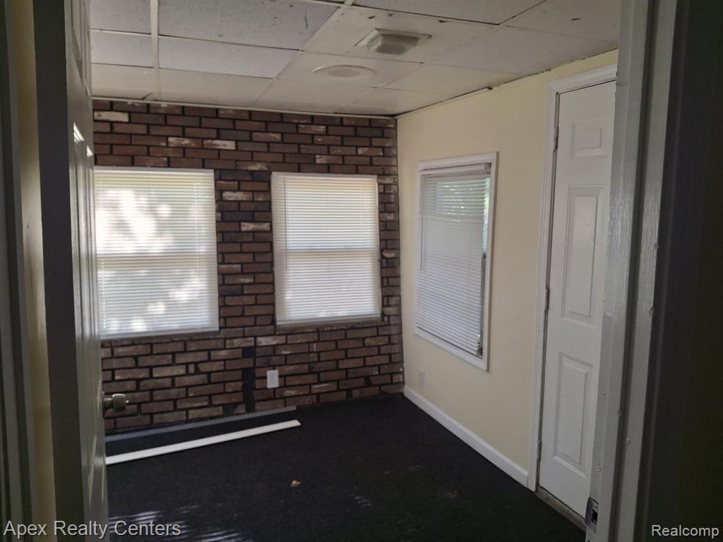 19158 Blackstone Street, Detroit, MI 48219 — Photo 11