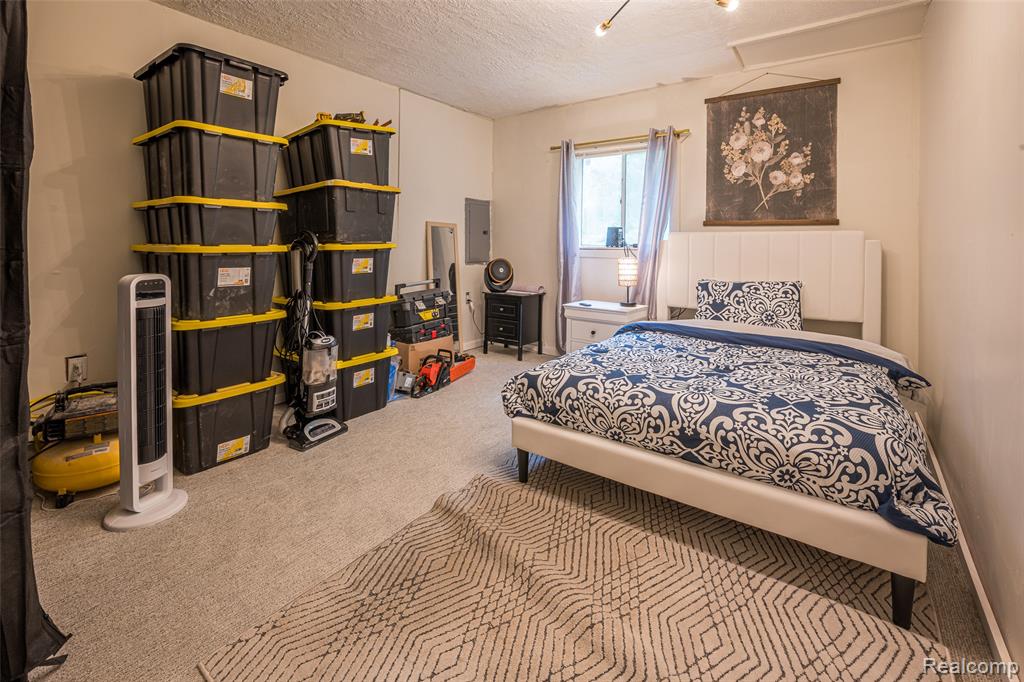 945 N Hockaday Road, Gladwin, MI 48624 — Photo 9