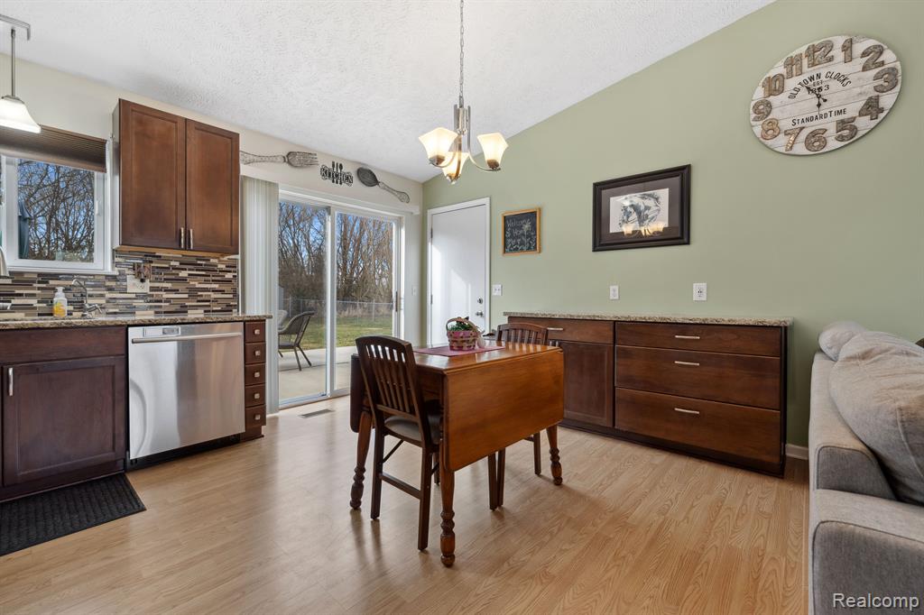 77 Coyote Court, Pinckney, MI 48169 — Photo 7