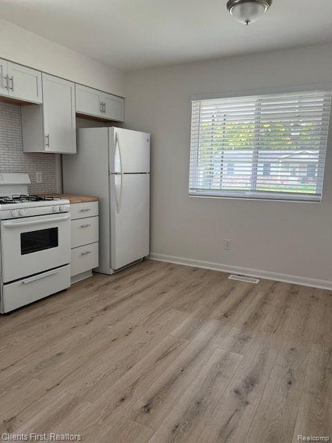 225 DEVONSHIRE Street, Ypsilanti, MI 48198 — Photo 31