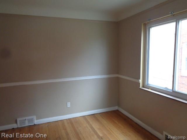 18927 Stansbury Street, Detroit, MI 48235 — Photo 17
