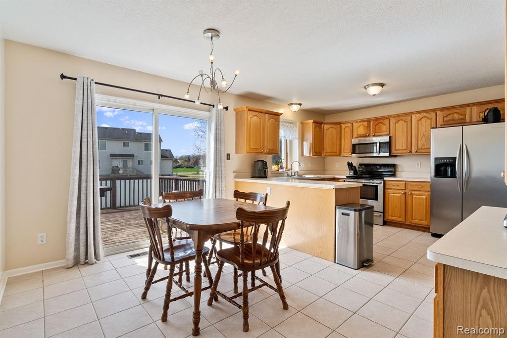 5166 CYPRESS Circle, Grand Blanc, MI 48439 — Photo 14