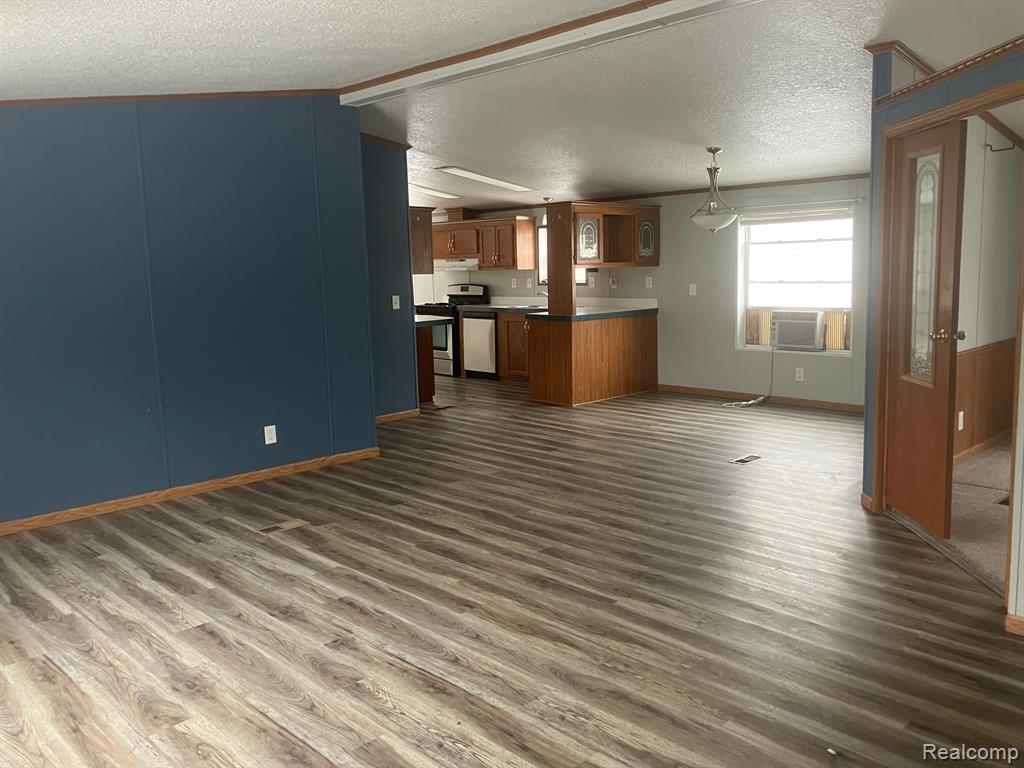 520 Pond View, Morrice, MI 48857 — Photo 15