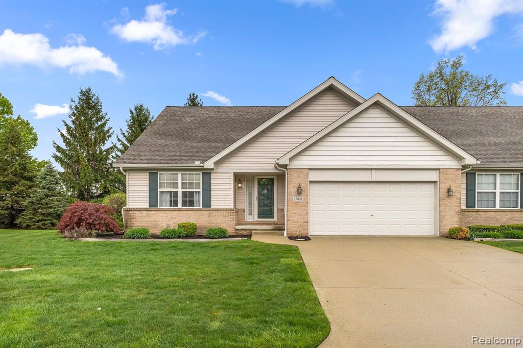 23879 ASHLEY Drive, Flat Rock, MI 48134 — Photo 2
