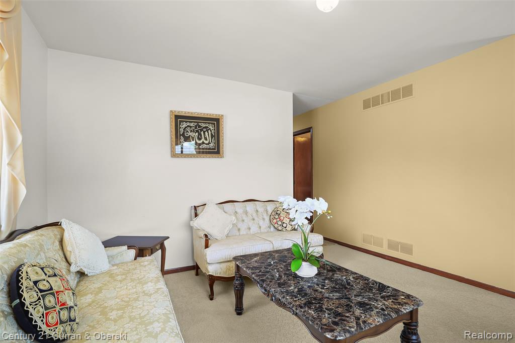 5296 Chase Road, Dearborn, MI 48126 — Photo 16