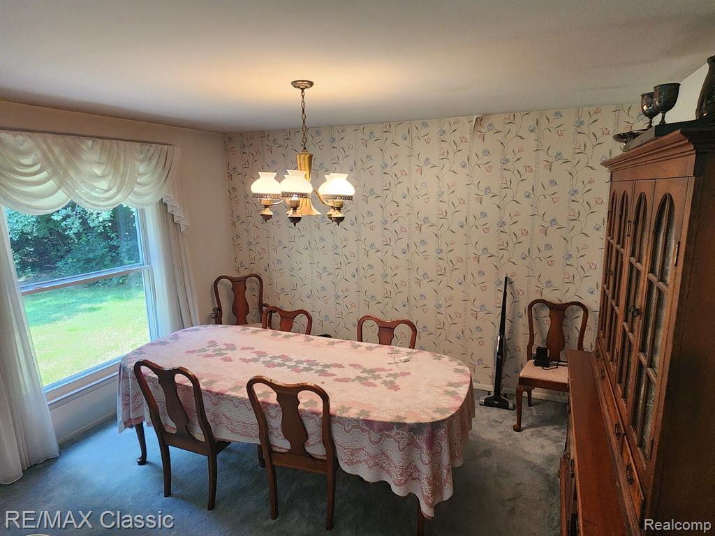 473 FOX RIVER Drive, Bloomfield Hills, MI 48304 — Photo 11