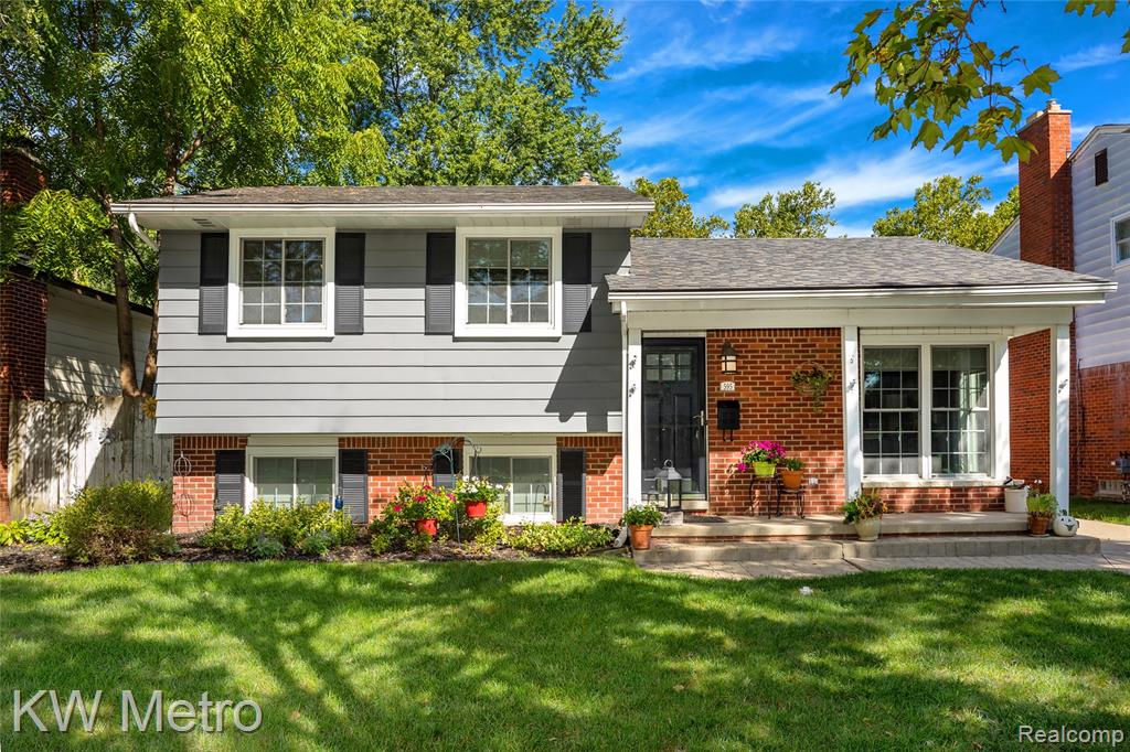595 Shenandoah Drive, Clawson, MI