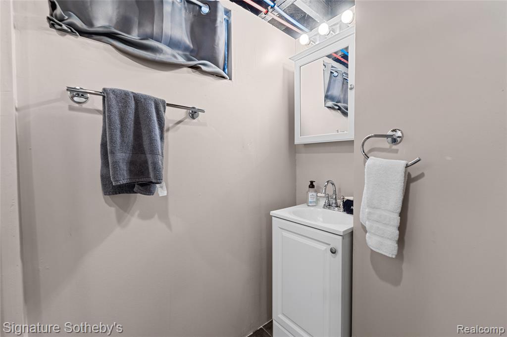 674 E Webster Street, Ferndale, MI 48220 — Photo 20