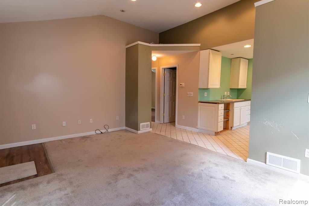 623 E Brockton Avenue, Madison Heights, MI 48071 — Photo 5