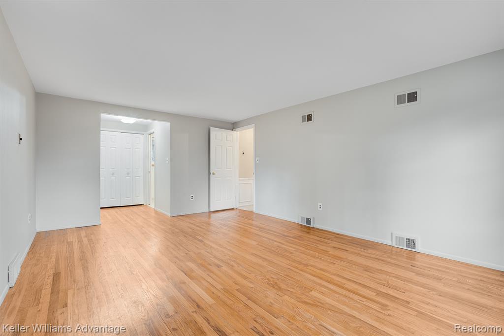 21183 E CHIGWIDDEN Street, Northville, MI 48167 — Photo 19