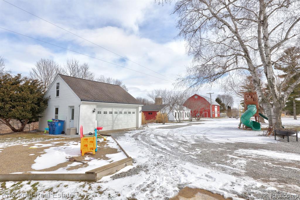 5383 Riverview Drive, Bridgeport, MI 48722 — Photo 63
