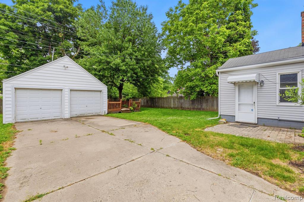77 Huron Avenue, Mount Clemens, MI 48043 — Photo 21