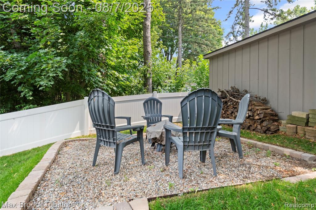 437 Meadow Lane, Rochester, MI 48307 — Photo 27