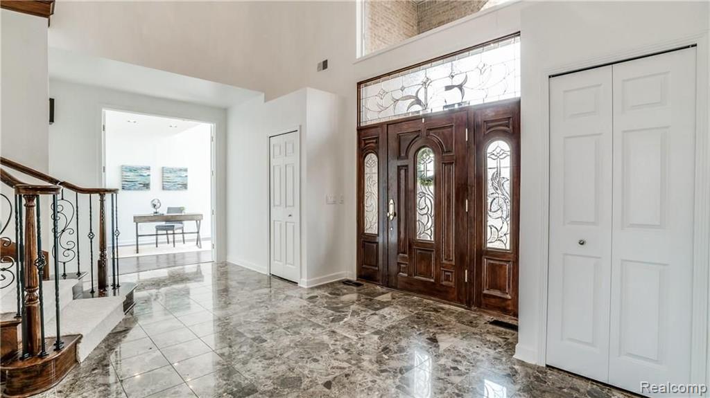 748 Eltham Court, Ann Arbor, MI 48103 — Photo 12