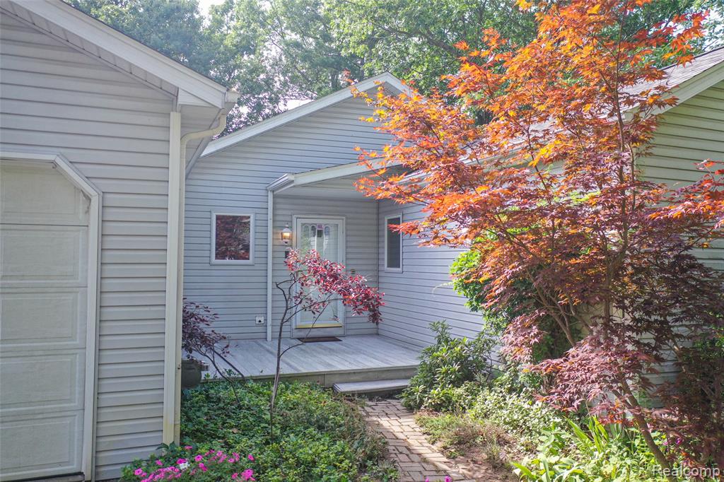 6125 White Sands Drive, Marathon, MI 48464 — Photo 2