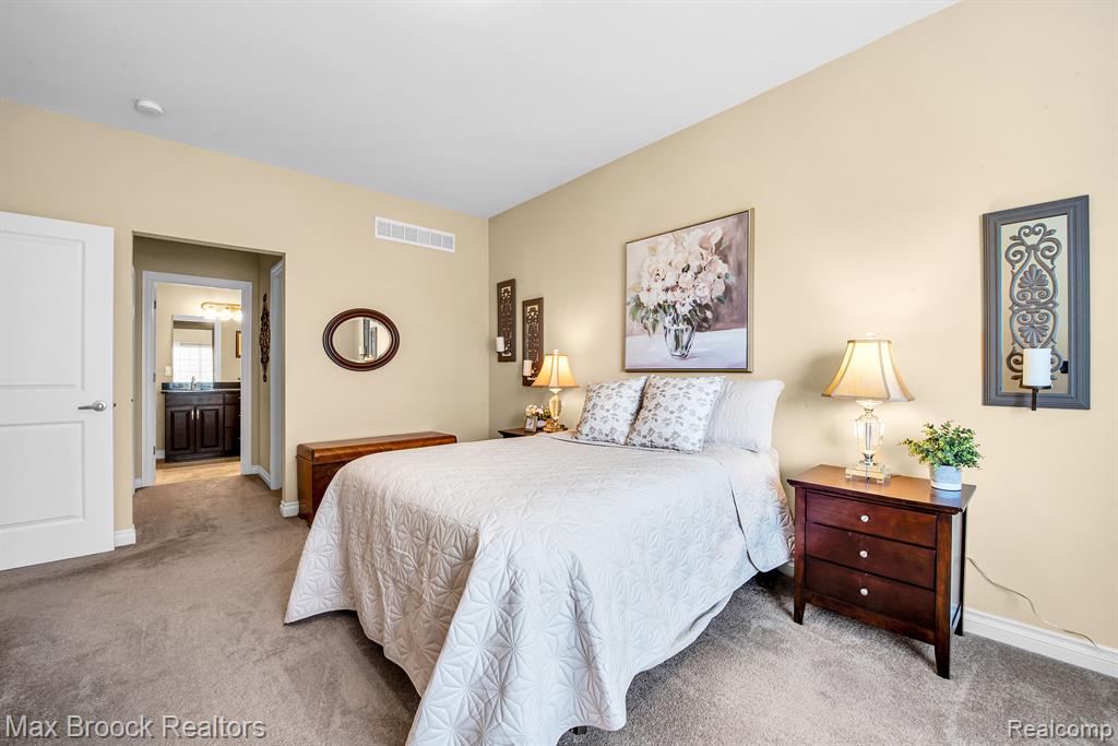 259 VICTORIA Drive, Dexter, MI 48130 — Photo 15