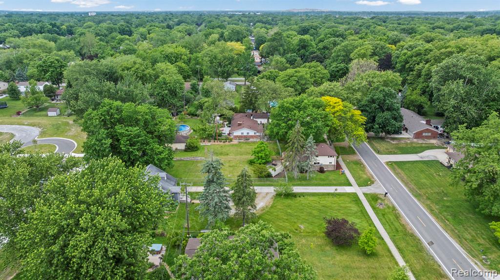 7993 CHURCH Road, Grosse Ile, MI 48138 — Photo 35