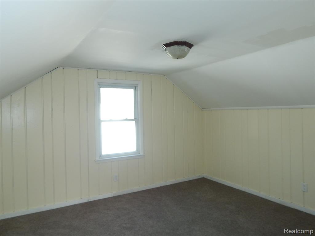 6868 Norborne Avenue, Dearborn Heights, MI 48127 — Photo 12