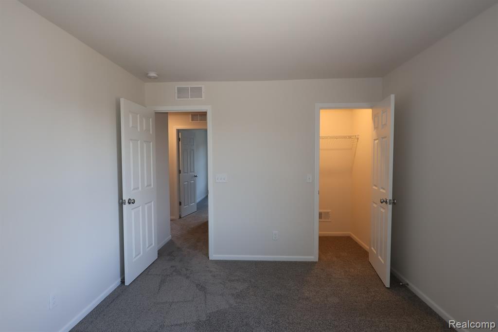 420 Hidden River W, Holly, MI 48442 — Photo 19