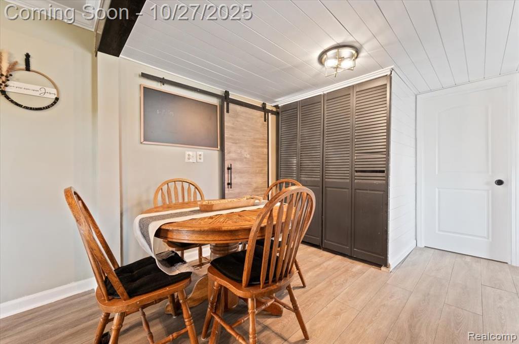 6425 Simmons Road, Waterford, MI 48327 — Photo 17