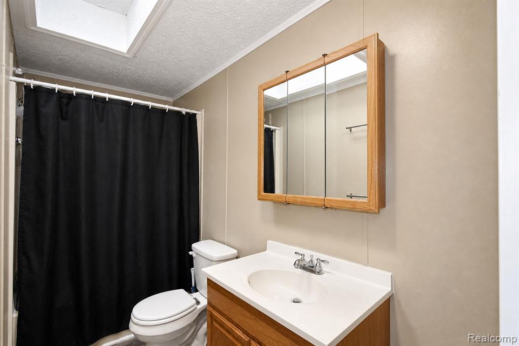 29193 Hazelwood, Flat Rock, MI 48134 — Photo 13