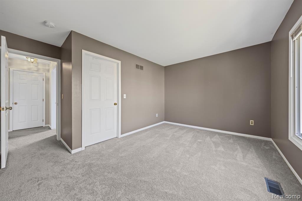 42890 BROOKSTONE Drive, Novi, MI 48377 — Photo 33