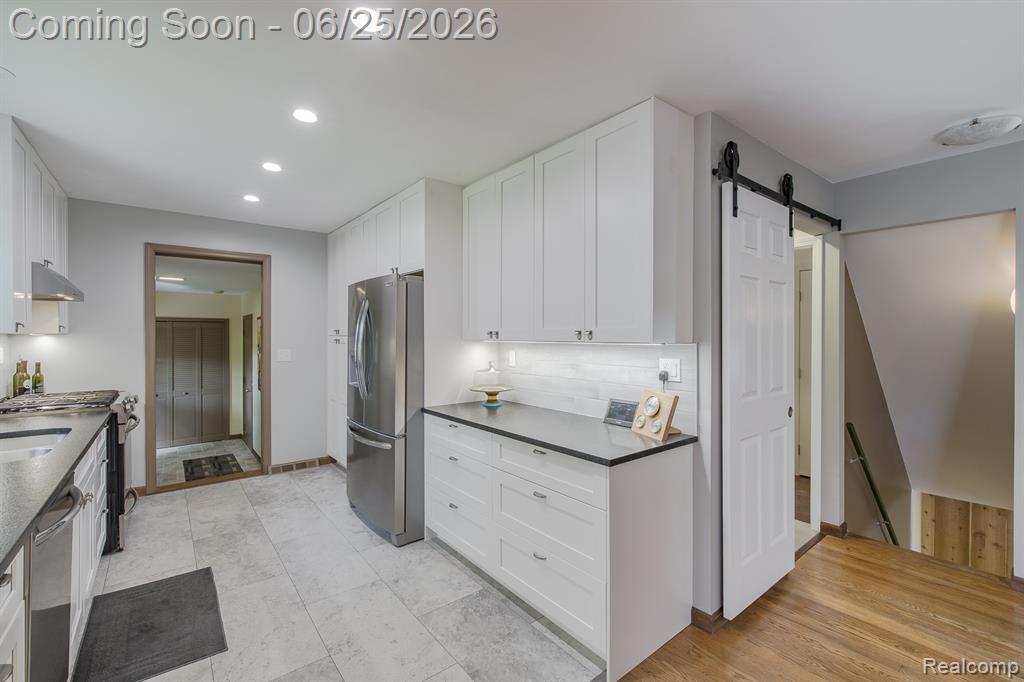 4741 Meadowbrook Avenue, Clarkston, MI 48348 — Photo 14