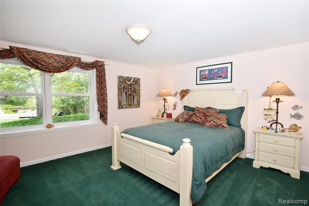 2026 W Bend Court, Bloomfield Hills, MI 48302 — Photo 32