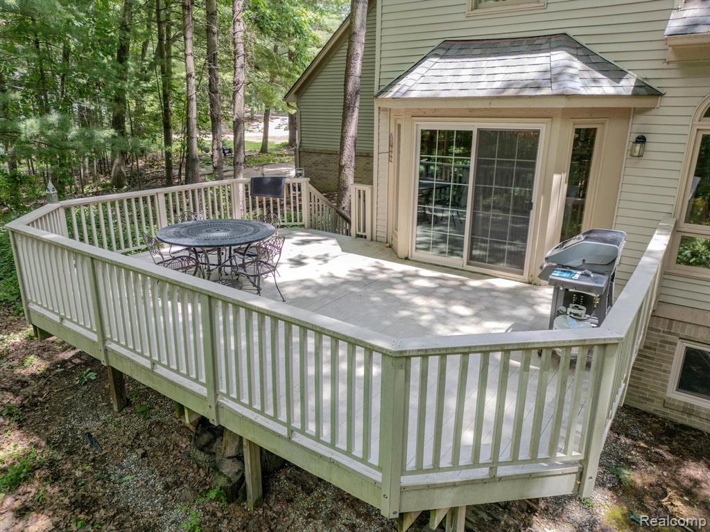 573 NAKOMIS Trail, Lake Orion, MI 48362 — Photo 3