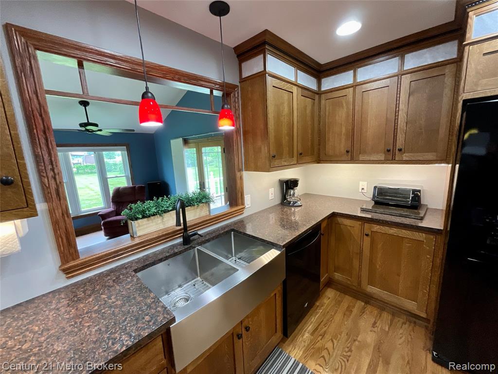 7094 Reid Road, Swartz Creek, MI 48473 — Photo 8