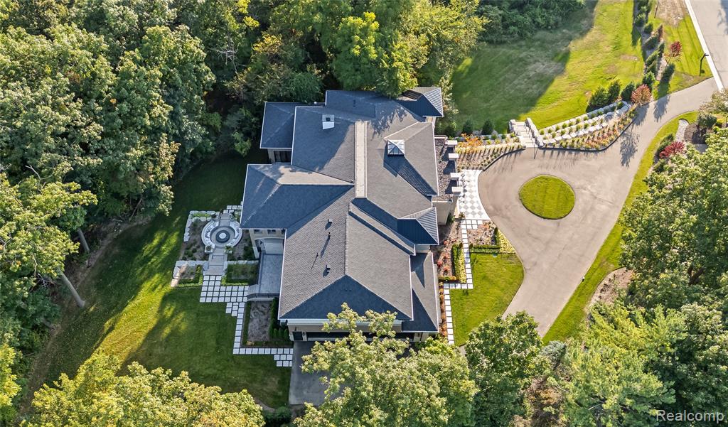 559 Barrington Park Drive, Bloomfield Hills, MI 48304 — Photo 2