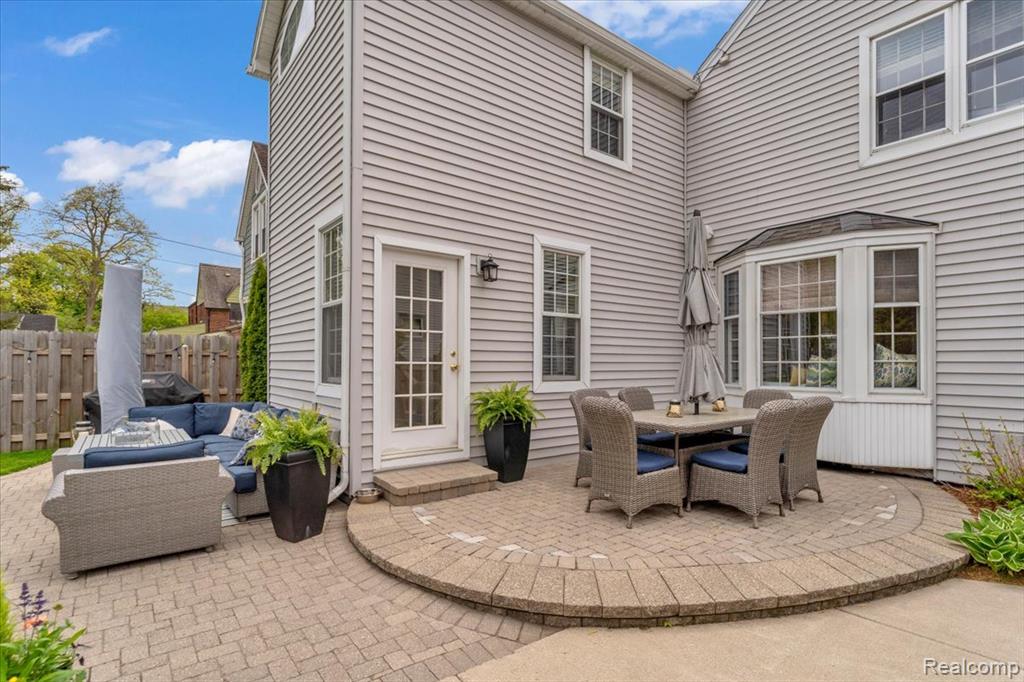 784 University Place, Grosse Pointe, MI 48230 — Photo 43