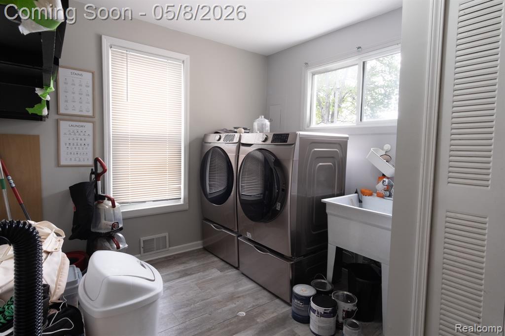 20804 Rensselaer Street, Farmington, MI 48336 — Photo 13