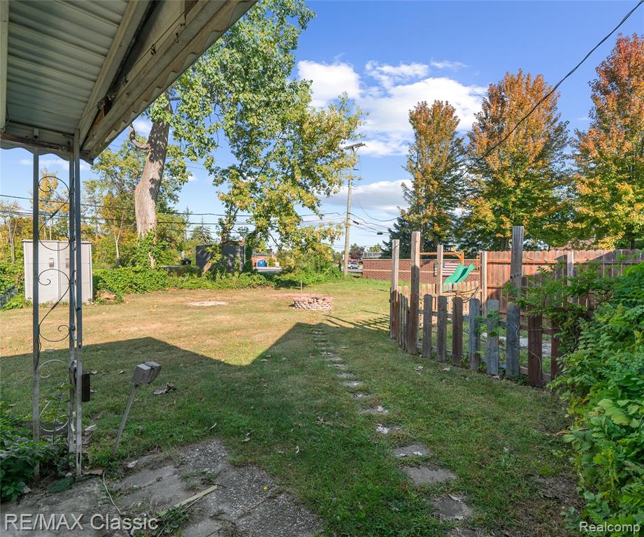 2185 Oakview Drive, Canton, MI 48187 — Photo 45