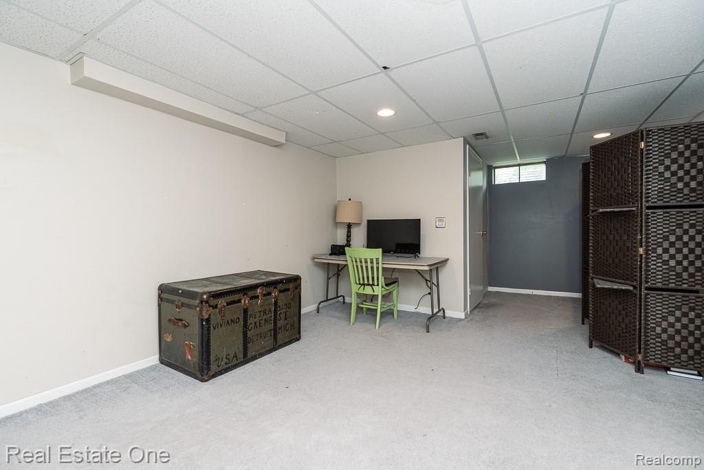 606 Whitney Drive, Rochester Hills, MI 48307 — Photo 31