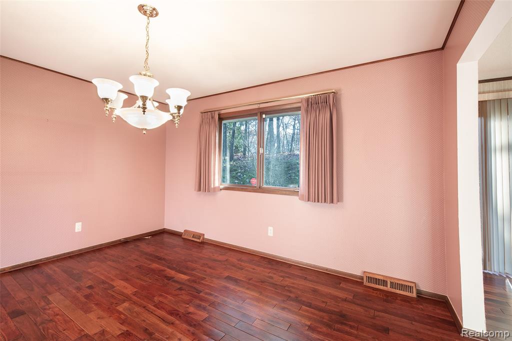 4993 Tiohero Boulevard, Clarkston, MI 48348 — Photo 25