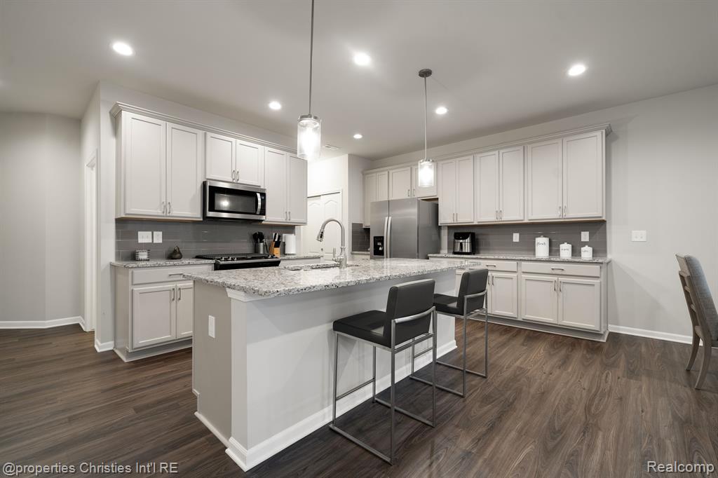43580 PROSPECT, Novi, MI — Photo 4