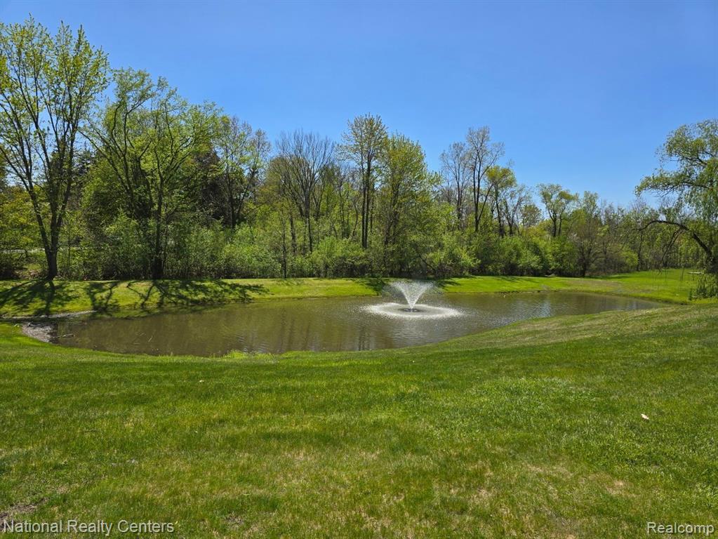 6400 PINECREST, West Bloomfield, MI — Photo 46