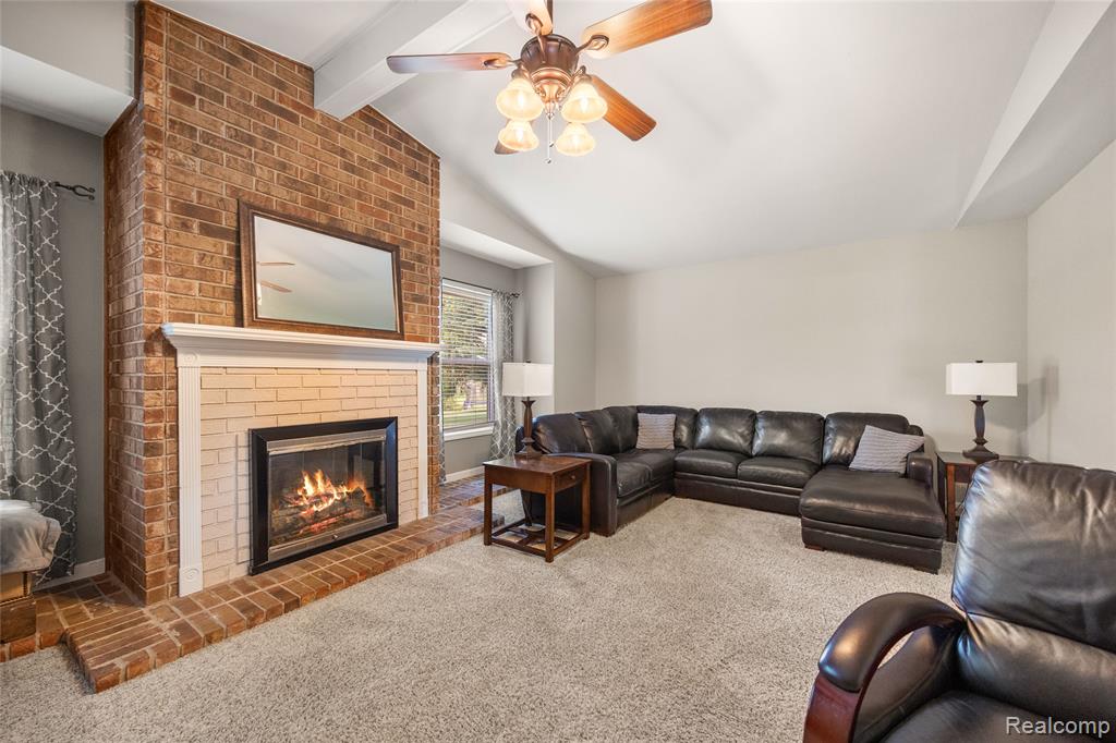46073 Hollowoode Lane, Macomb, MI 48044 — Photo 13
