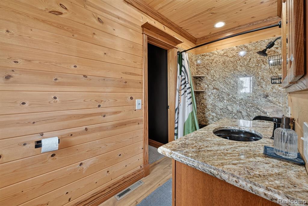 3658 Newburg Road, Bancroft, MI 48414 — Photo 28