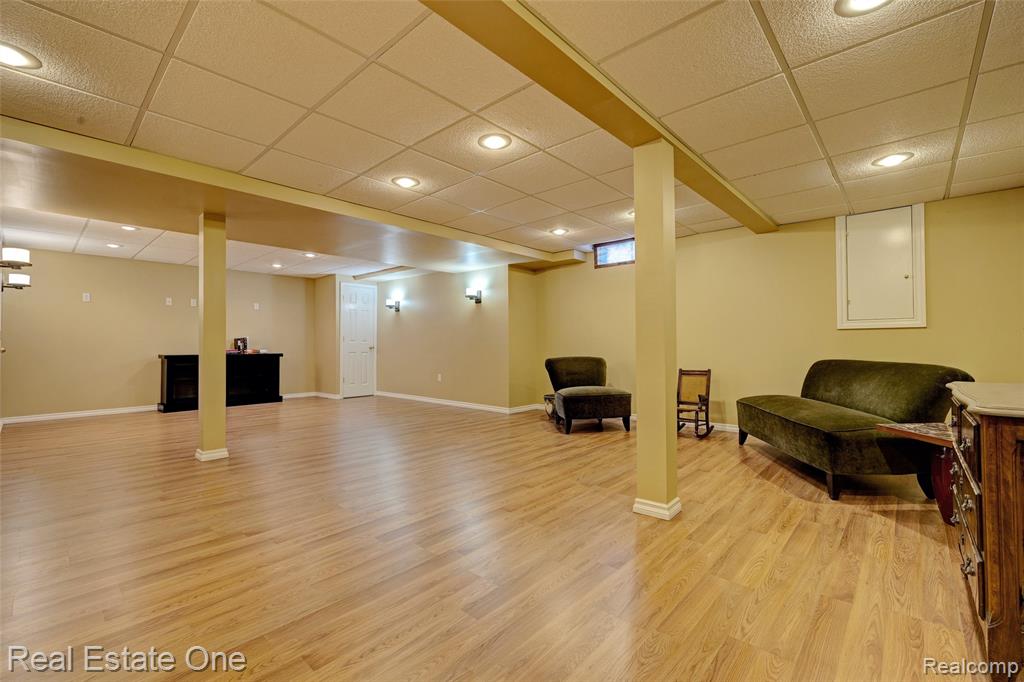 545 Sandhurst Street, Oxford, MI 48371 — Photo 42