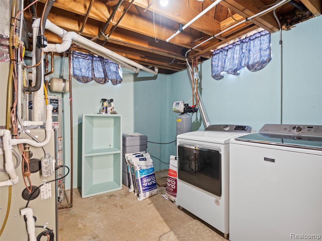 6773 Transparent Avenue, Clarkston, MI — Photo 40