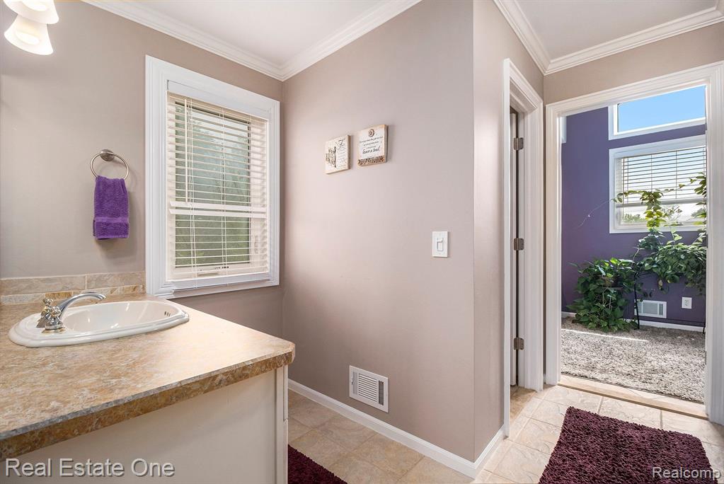 4594 SEYMOUR LAKE Road, Oxford, MI 48371 — Photo 17