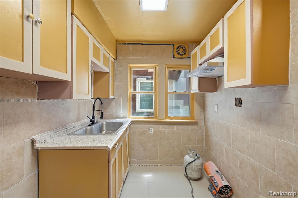 9388 Ward Street, Detroit, MI 48228 — Photo 7