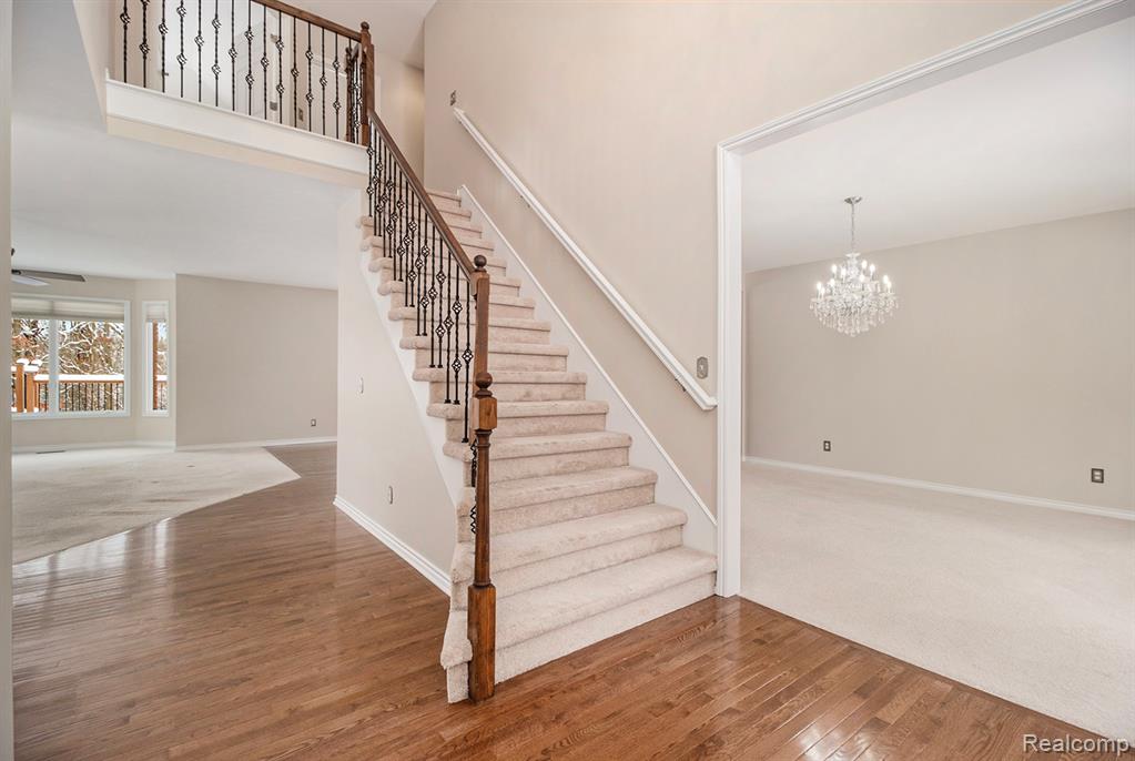 2298 Meadow Court, Leonard, MI 48367 — Photo 7