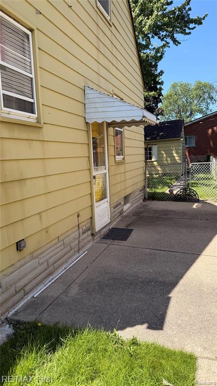 21703 Cushing Avenue, Eastpointe, MI 48021 — Photo 8